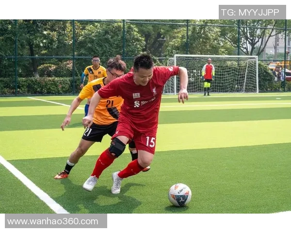 广州足球队表现卓越最新足球比赛经验TOP10分析与总结