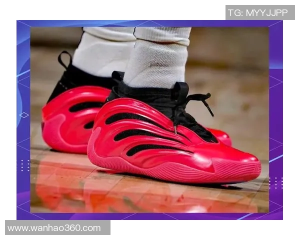 足球明星们穿着的战靴时尚风采大揭秘,尽显运动魅力与个性风格 足球明星们穿着的战靴时尚风采大揭秘,尽显运动魅力与个性风格